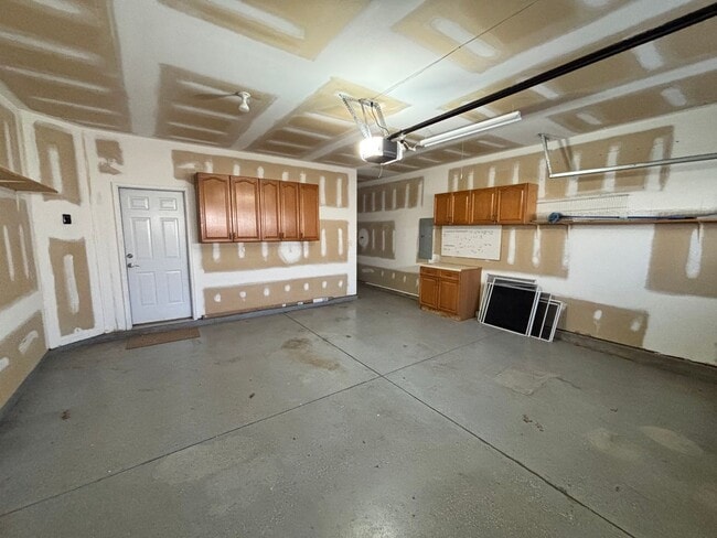 Building Photo - Stunning 5-Bedroom House near Stallings with Fenced in Yard