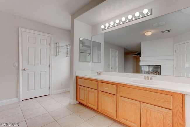 Building Photo - 7769 Tattersall Flag St