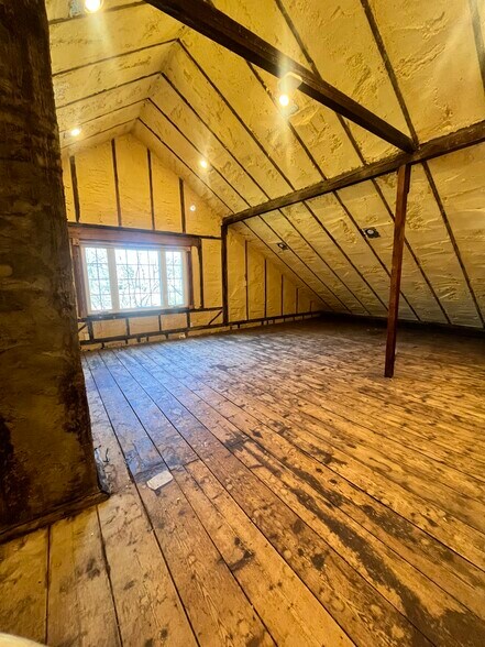 Building Photo - 275 McCorrie Ln