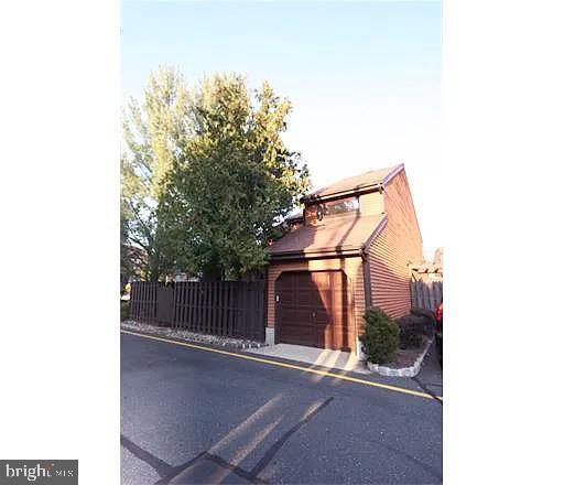 Building Photo - 24 Riverbend Dr