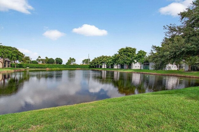 Building Photo - 15108 Ashland Dr