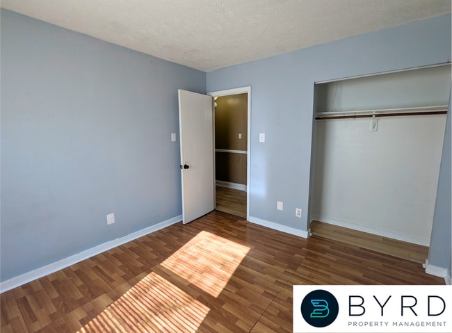 Building Photo - 824 Marbleridge Rd