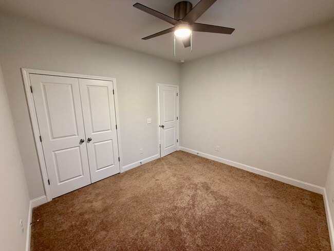 Building Photo - Newly Available in Heritage Bay!