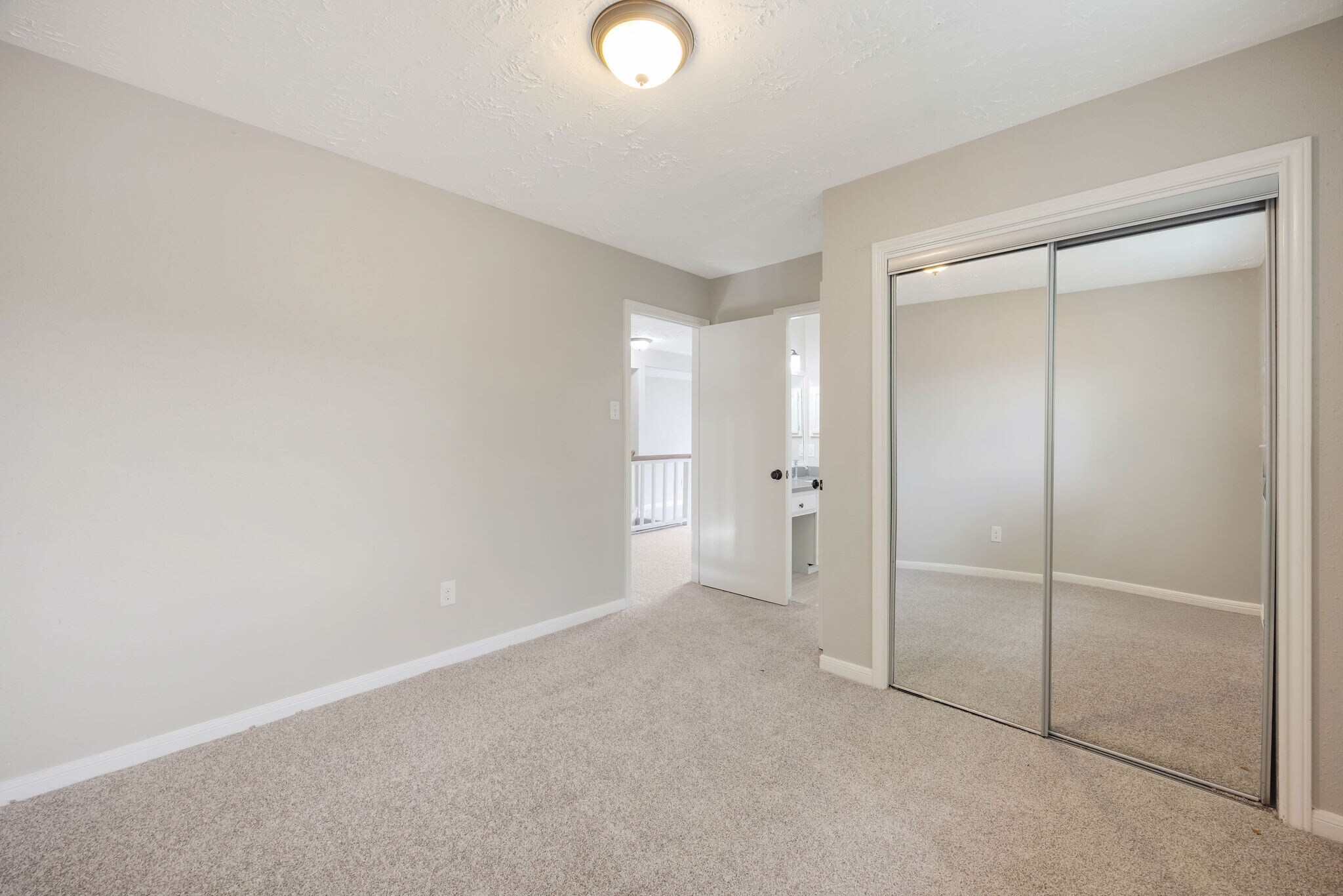 Building Photo - 909 Littleport Ln