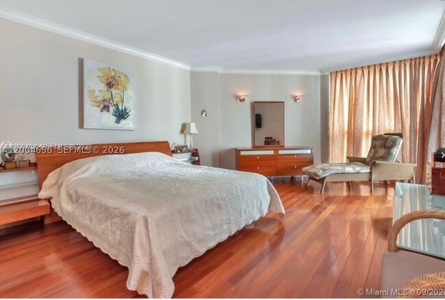 Building Photo - 16500 Collins Ave