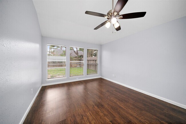 Building Photo - 21627 Park Brook Dr