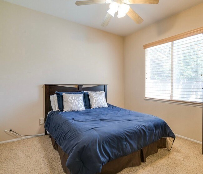 Building Photo - 13668 Amberview Pl