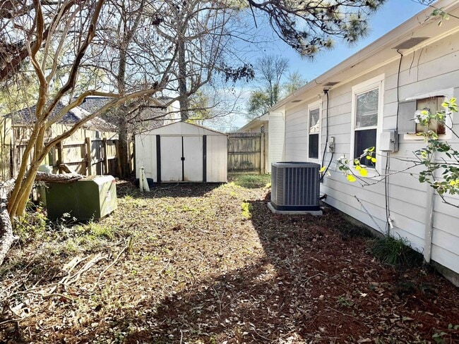 Building Photo - 11151 Stanley Aubin Pl