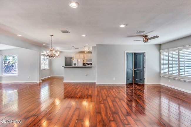 Building Photo - 9208 Shaver Dr