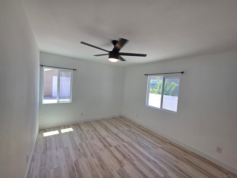 Building Photo - 1658 W 220th St