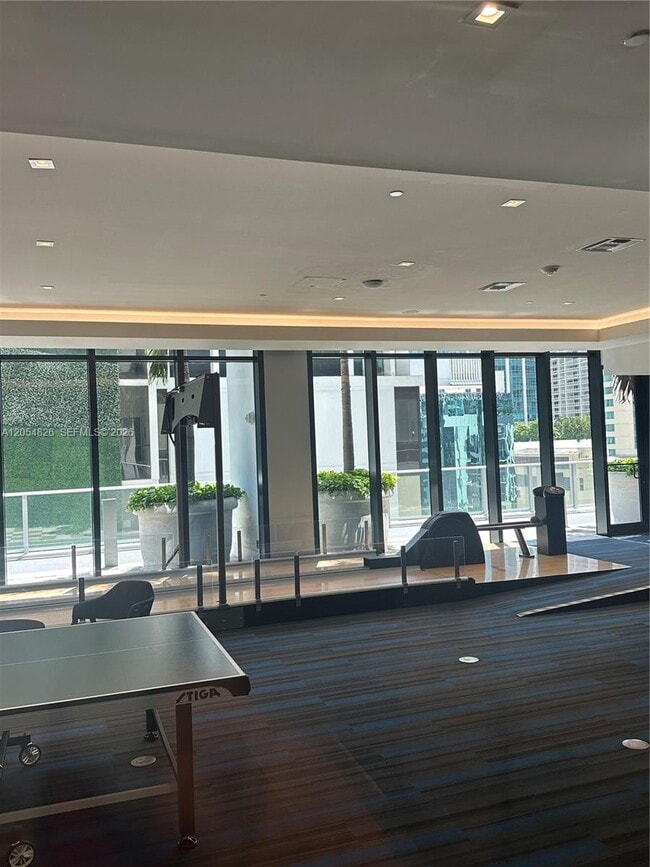 Building Photo - 1010 Brickell Ave