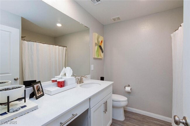 Building Photo - 527 Sonoma Range St