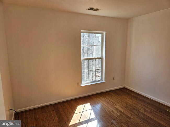 Building Photo - 19437 Rayfield Dr