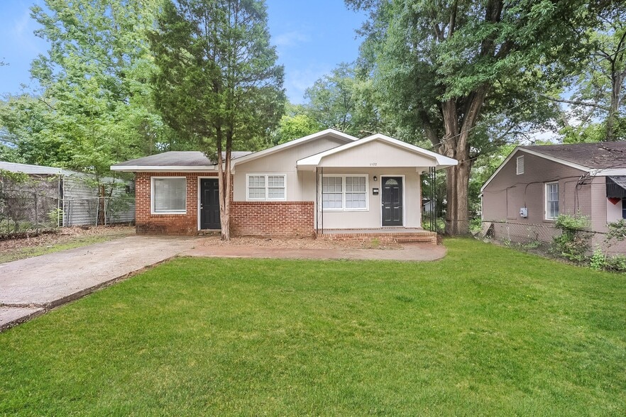 Building Photo - 1122 Briarwood Ave