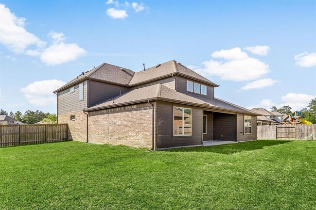 Building Photo - 31214 Gullwing Manor Dr