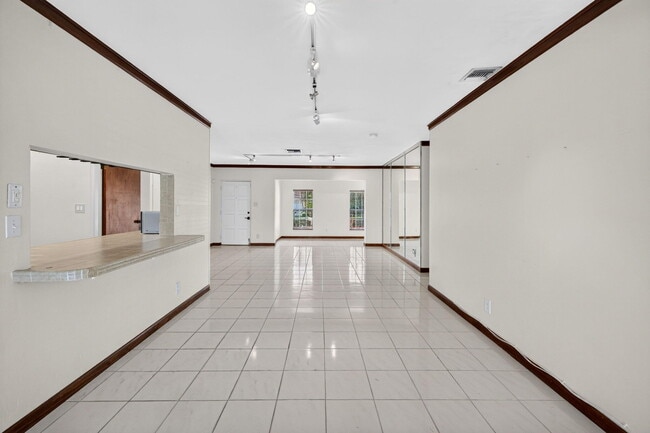 Building Photo - 2060 Tropic Isle