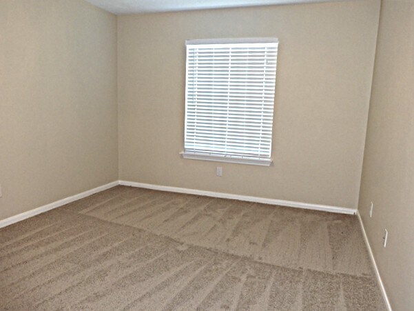 Building Photo - 2906 Tara Gables Ct
