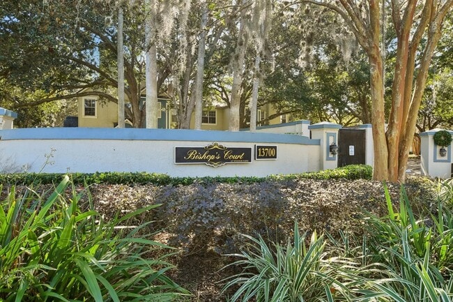 Building Photo - 13703 Richmond Park Dr N