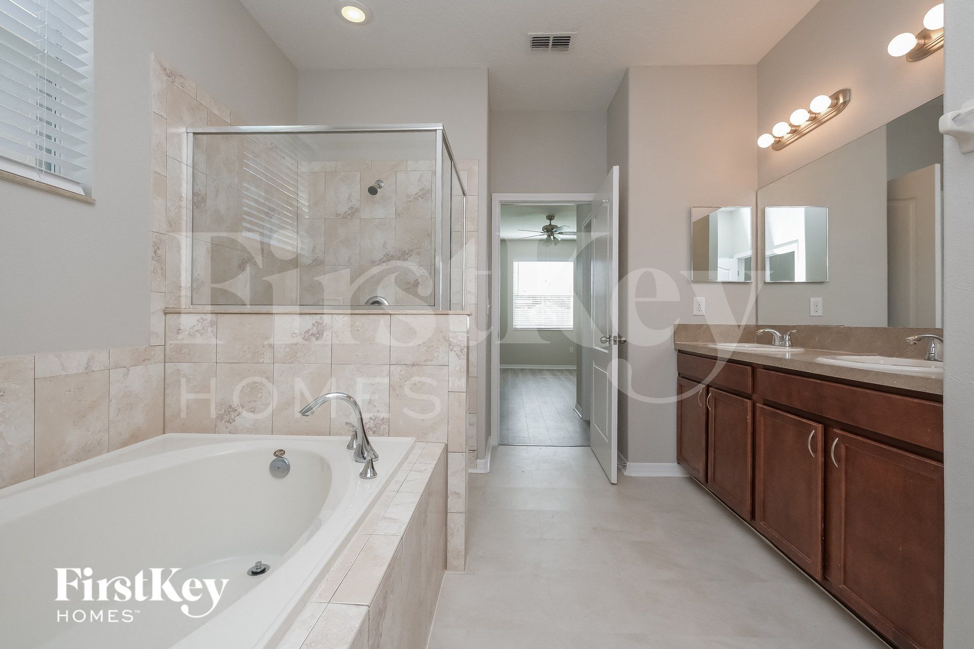 Building Photo - 10833 Kirkwall Port Dr