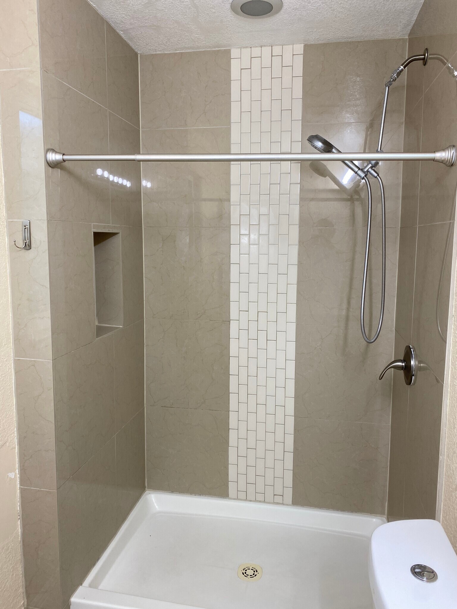 master shower - 1690 Syracuse St