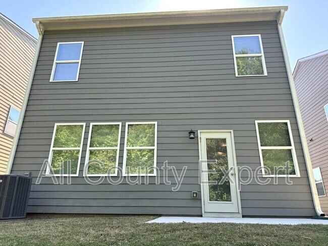 Building Photo - 21 Stanford Ct