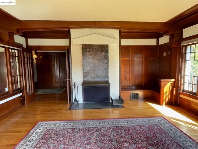 Building Photo - 741 Haddon Pl