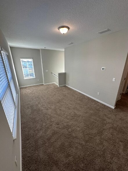 Building Photo - 96 Newton Ln