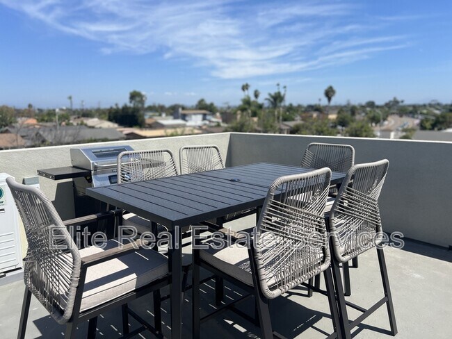 Building Photo - 3315 Clairemont Mesa Blvd
