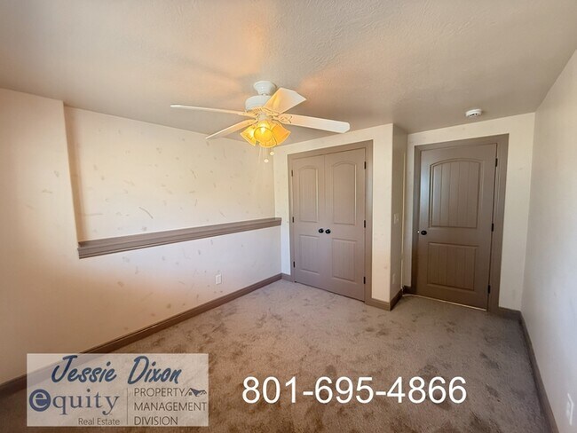 Building Photo - 5725 Brook Cir