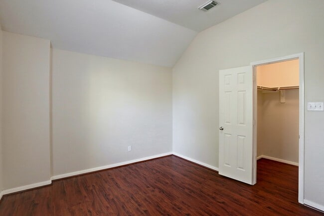 Building Photo - 16906 Bird Creek Dr