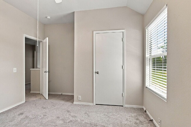 Building Photo - "Spacious Two-Story Home with Multiple Living Spaces and and Expansive Backyard!"