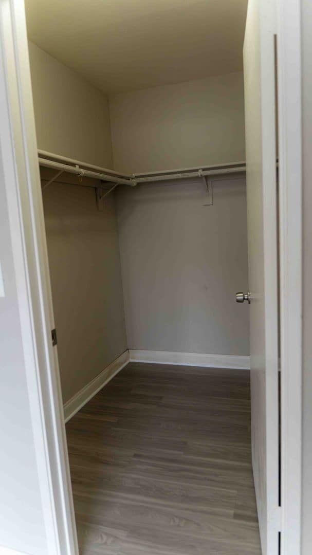 Building Photo - Beautiful Condo in a Gated Community Near ...