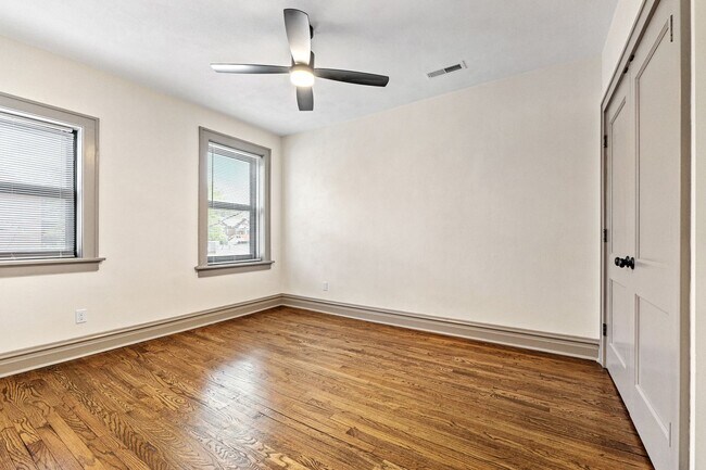 Building Photo - 3805 S Kingshighway Blvd