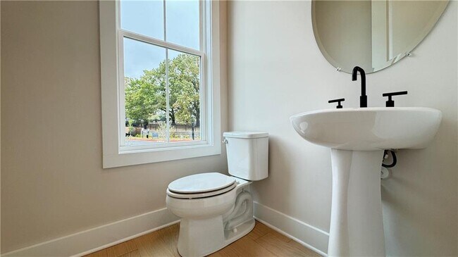 Building Photo - 2611 Alcovy Trl NE