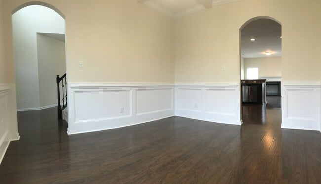 Building Photo - Regal Home on Regatta Way!