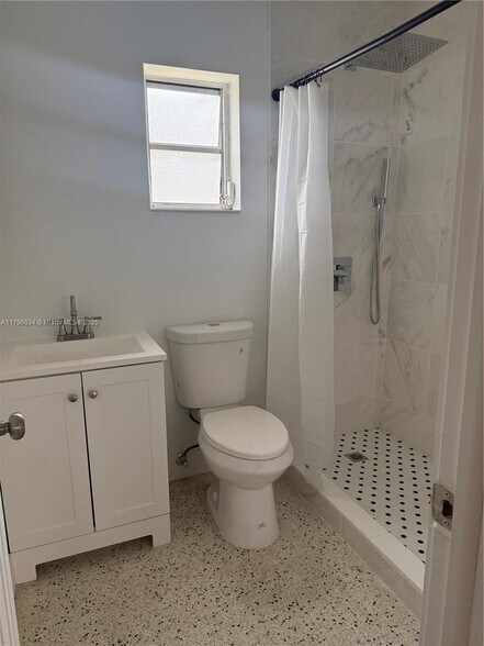 Building Photo - 6473 SW 25th St