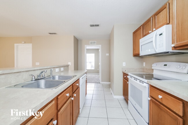 Building Photo - 933 26th St NW