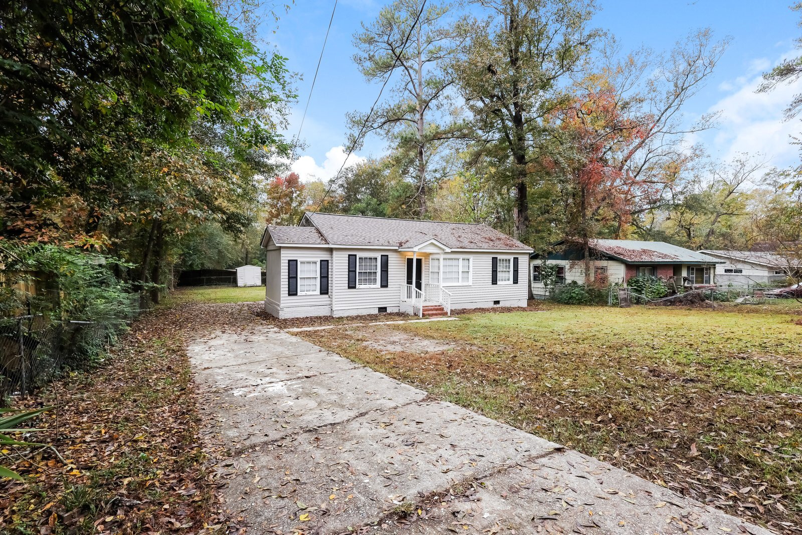 Building Photo - 4365 Pinebrook Dr