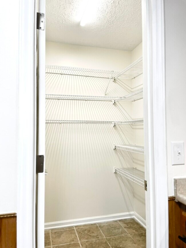 Building Photo - 1005 Gordon Woods Rd