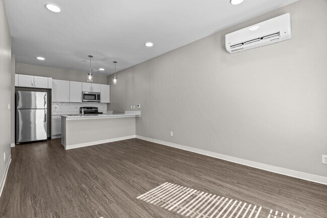 Building Photo - The Bookcliff: Chic 1-Bedroom Retreat: Sop...