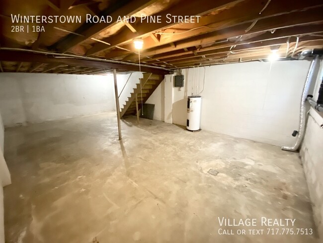 Building Photo - Large 2-Bedroom Townhome in Red Lion! Pati...