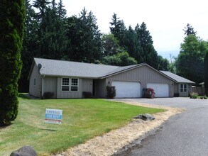 Building Photo - Just Reduced!! Two Bedroom, One Bath duplex in South Hill- One-Level Living on a Quiet Dead End S...