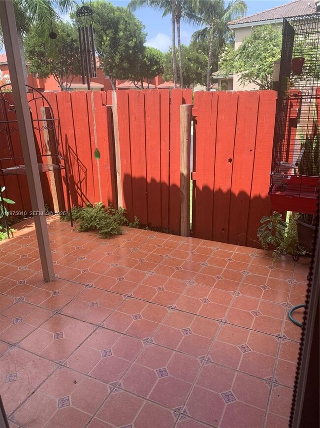 Building Photo - 2211 SE 23rd Rd