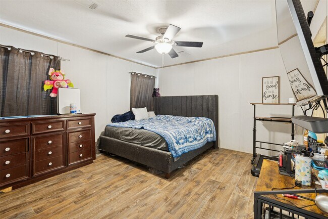 Building Photo - 146 Marina Dr