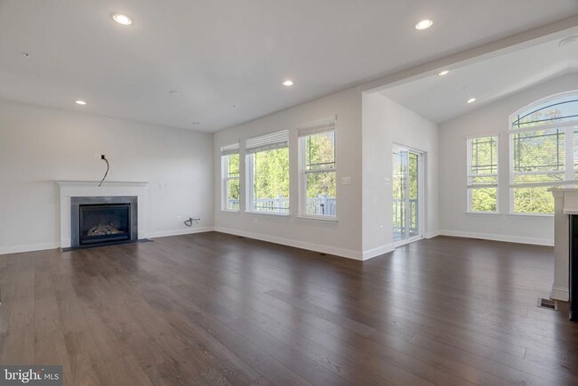 Building Photo - 7316 Hargrove Ct