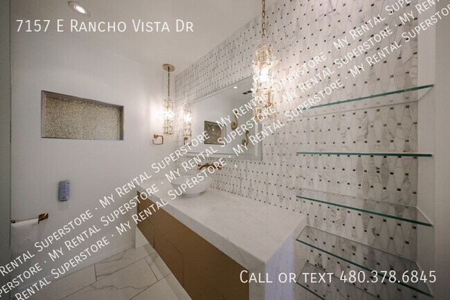 Building Photo - 7157 E Rancho Vista Dr