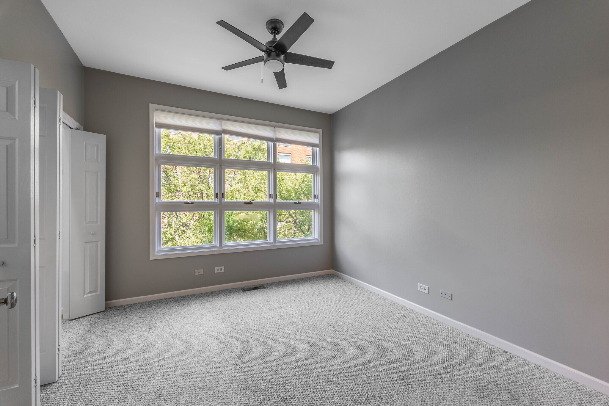 Building Photo - 855 W Erie St