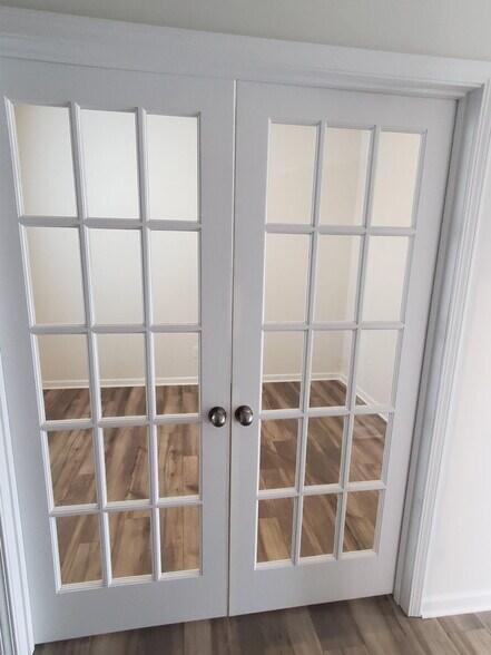 Building Photo - 5702 Hagler Loop