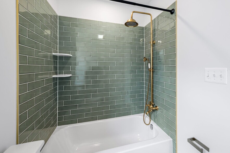 Building Photo - 3539 Roland Ave