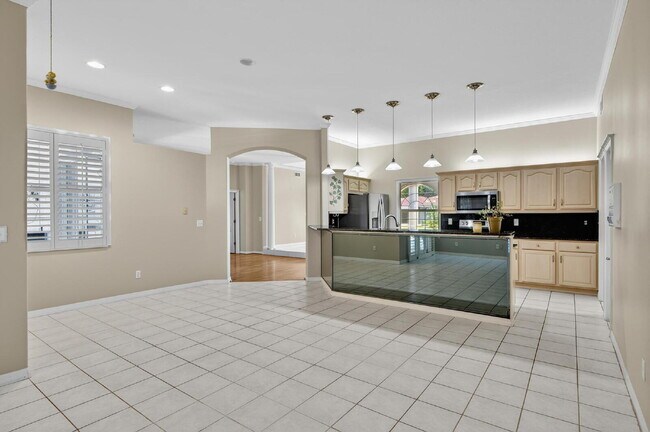 Building Photo - PINE LAKES POOL HOME